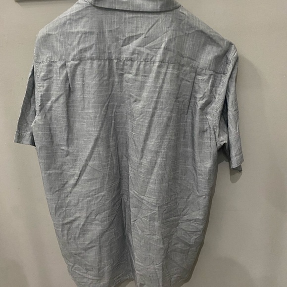 Men’s Beverly Hills Polo Club Button Up short sleeve Shirt - Picture 3 of 4